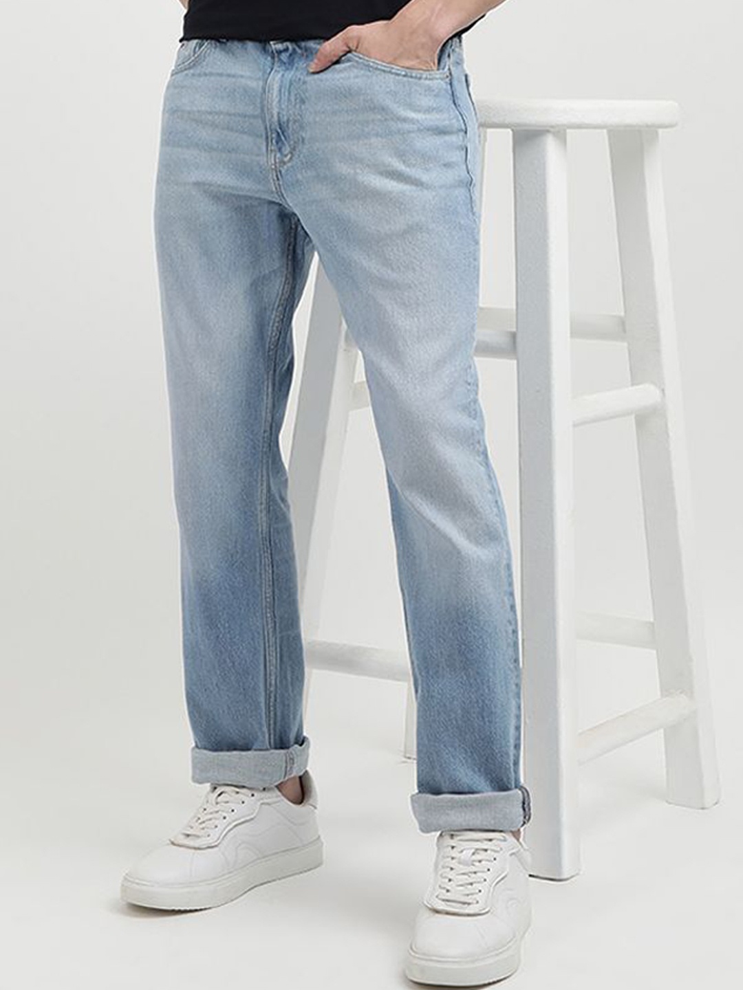 

Tommy Hilfiger Men Light Fade Stretchable Jeans, Blue
