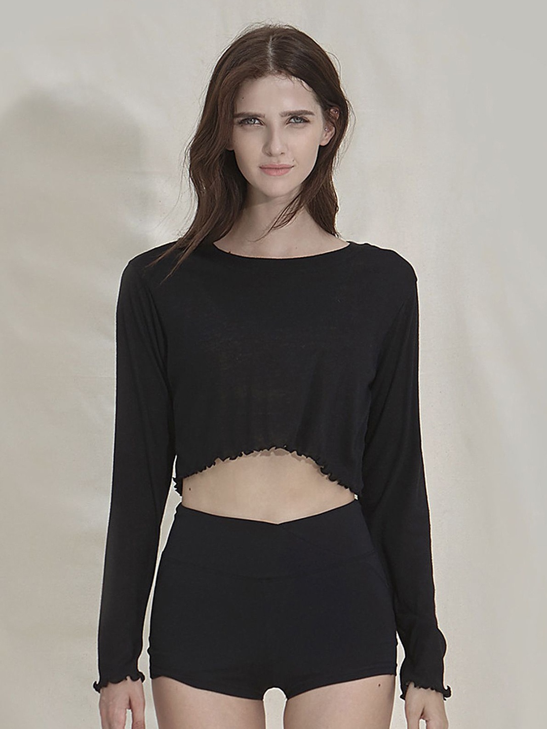

LULU & SKY Crop Top, Black