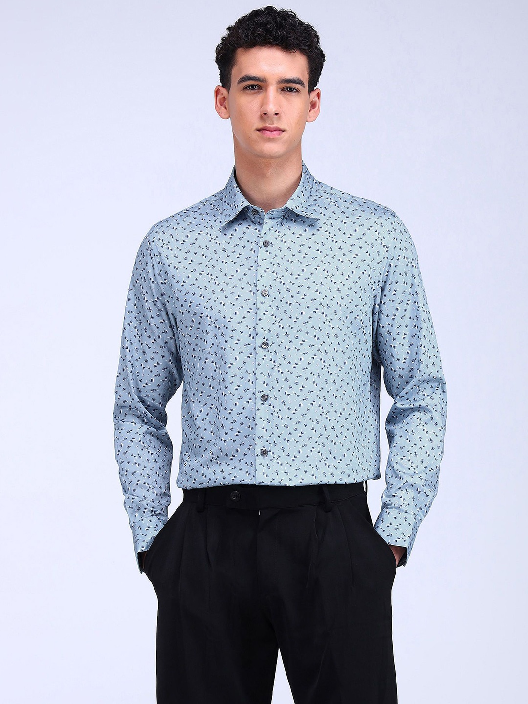 

Flying Machine Men Slim Fit Floral Opaque Printed Casual Shirt, Blue