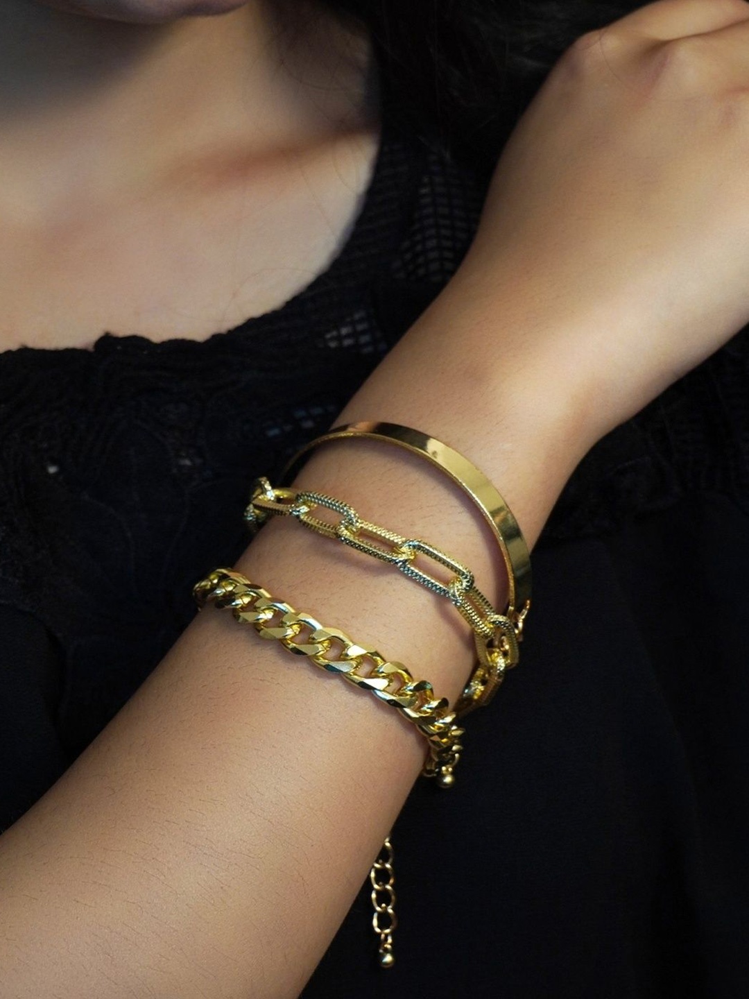 

Niscka Women American Diamond Gold-Plated Link Bracelet