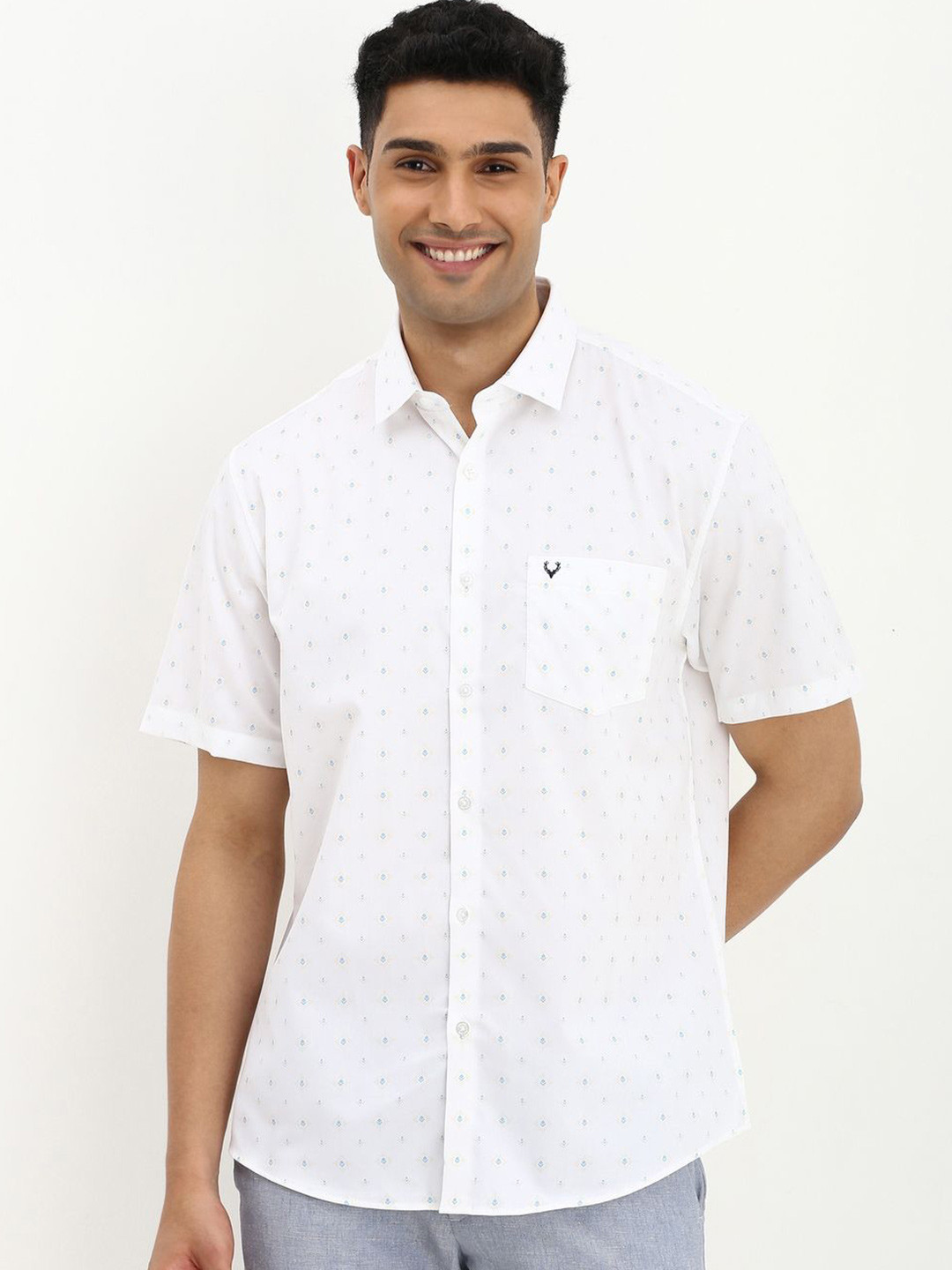 

Allen Solly Men Slim Fit Opaque Printed Casual Shirt, White