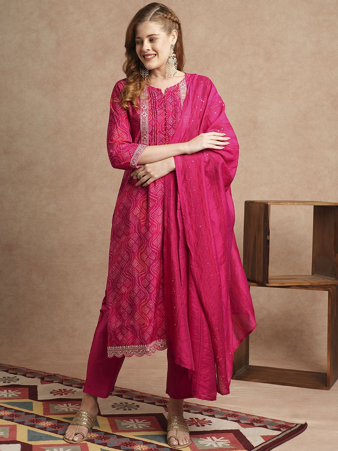 

FASHOR Women Bandhani Printed Regular Kurta with Trousers & With Dupatta, Magenta