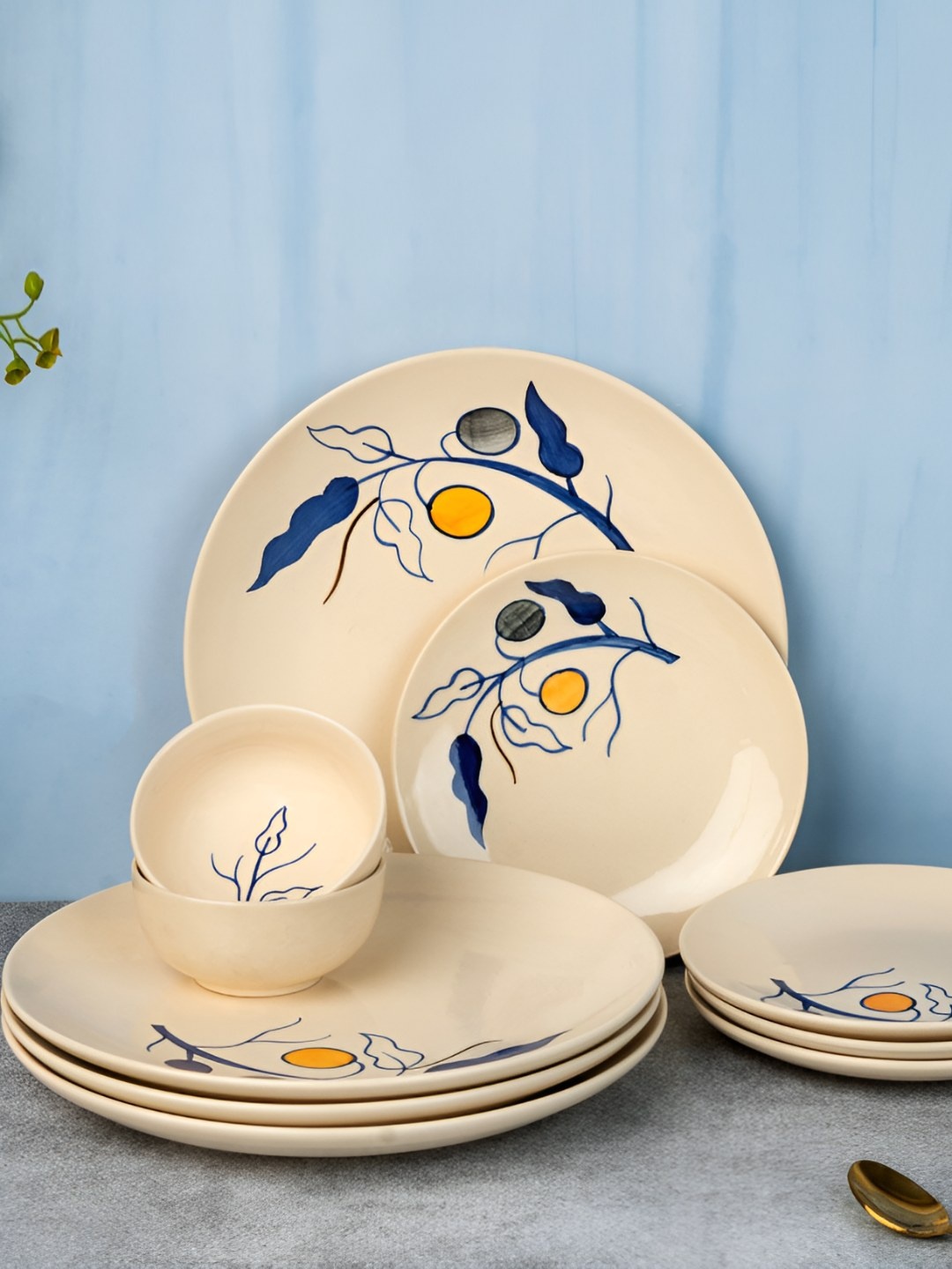 

BODHI HOUSE White & Blue 12-Pieces Printed Porcelain Glossy Dinner Set