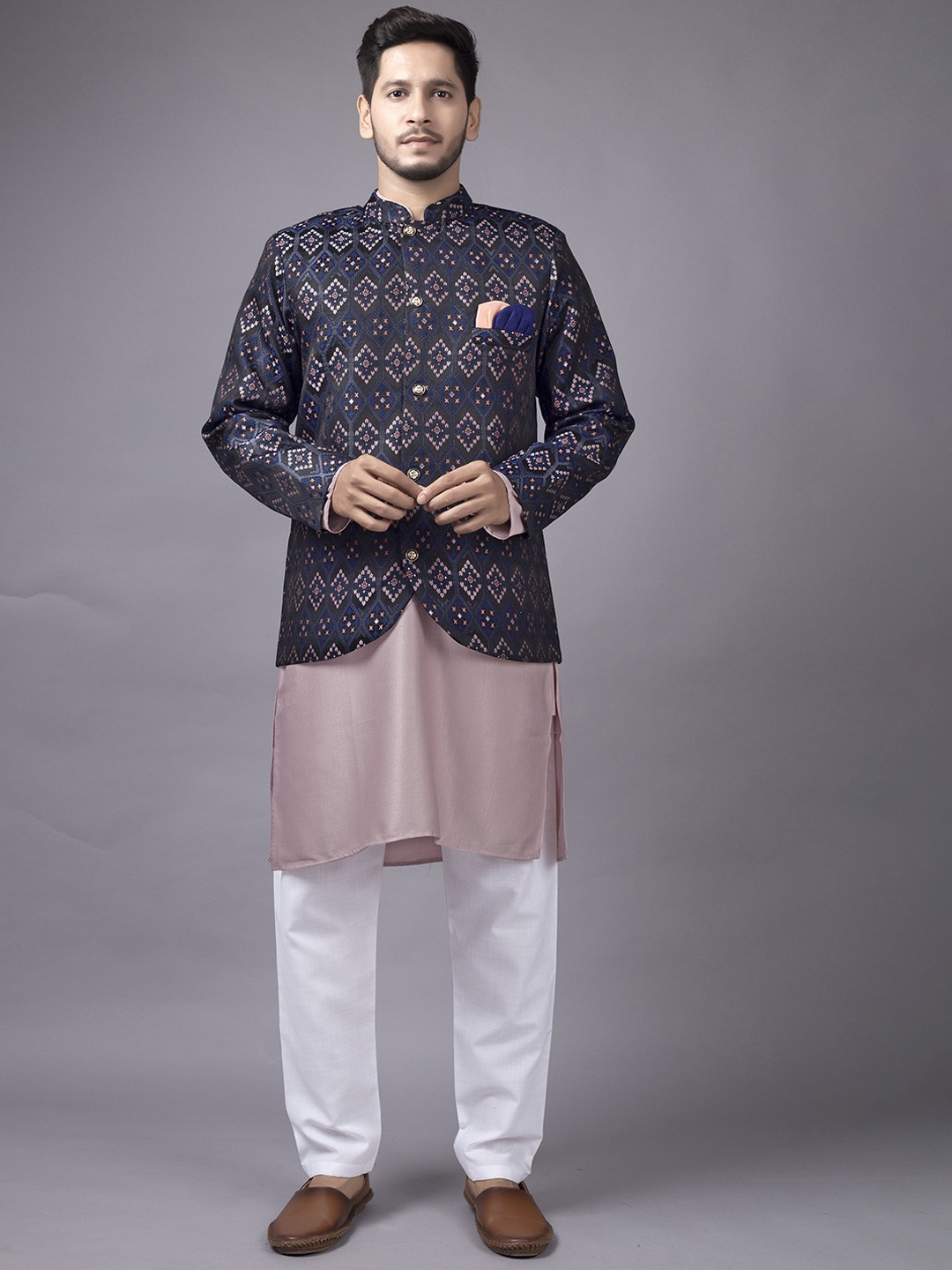 

amzira Kurta With Pyjama & Nehru Jacket, Pink