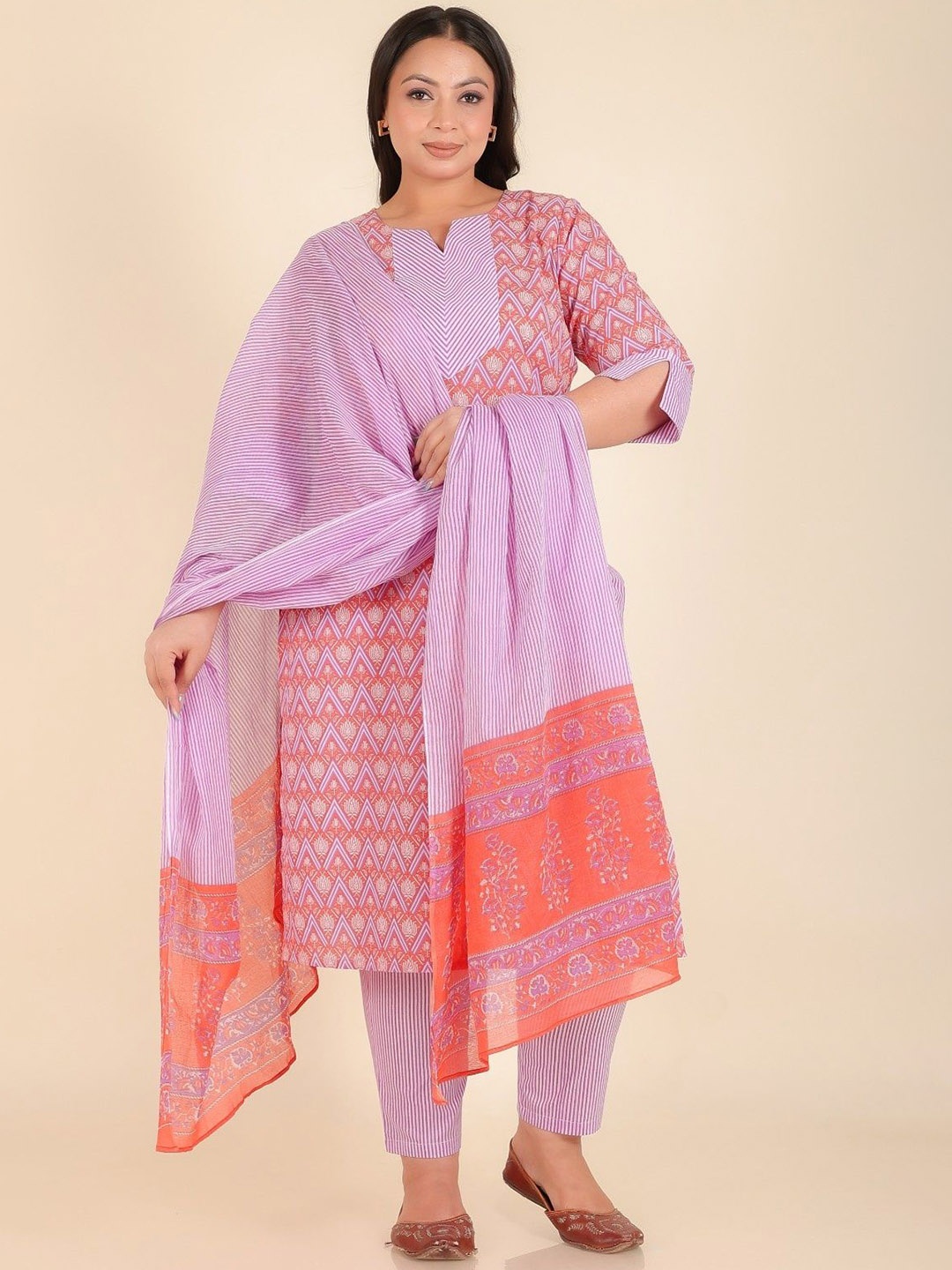 

Aramya Women Printed Regular Pure Cotton Kurta with Trousers, Pink