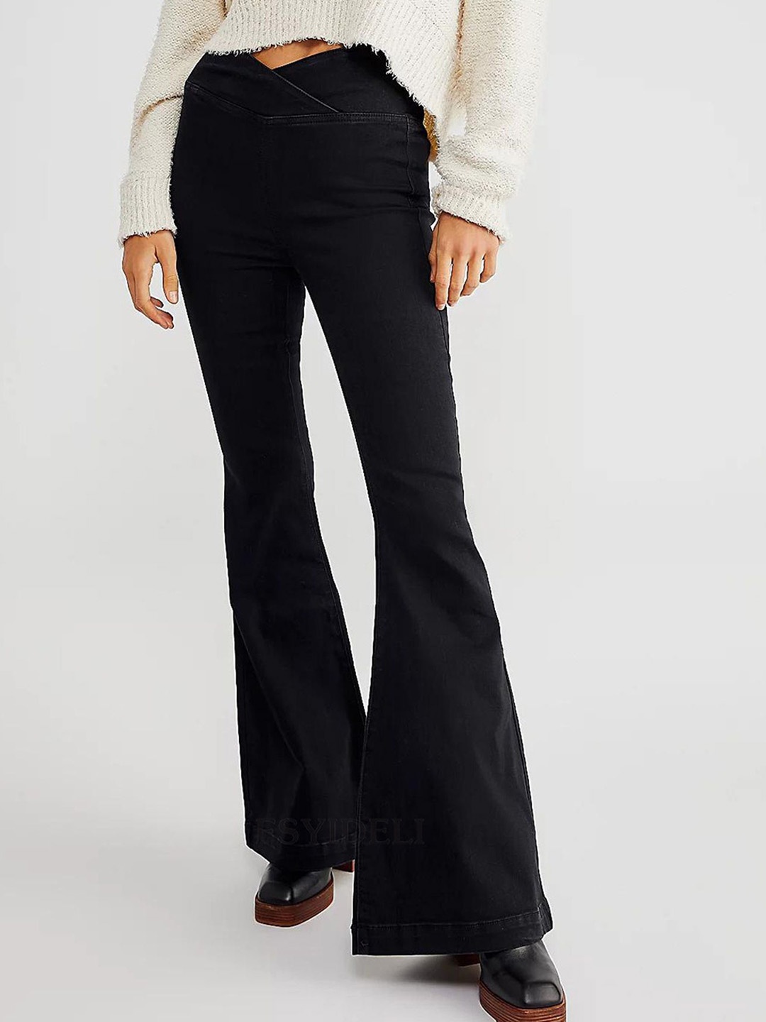 

LULU & SKY Women Mid-Rise Flared Jeans, Black