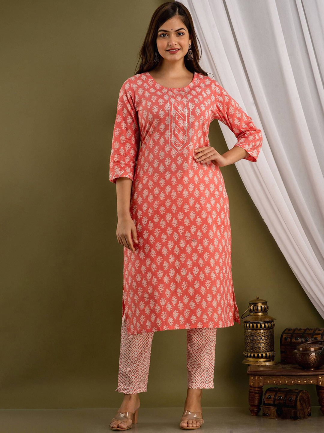 

Moktika Women Floral Printed Regular Pure Cotton Kurta with Trousers & With Dupatta, Peach