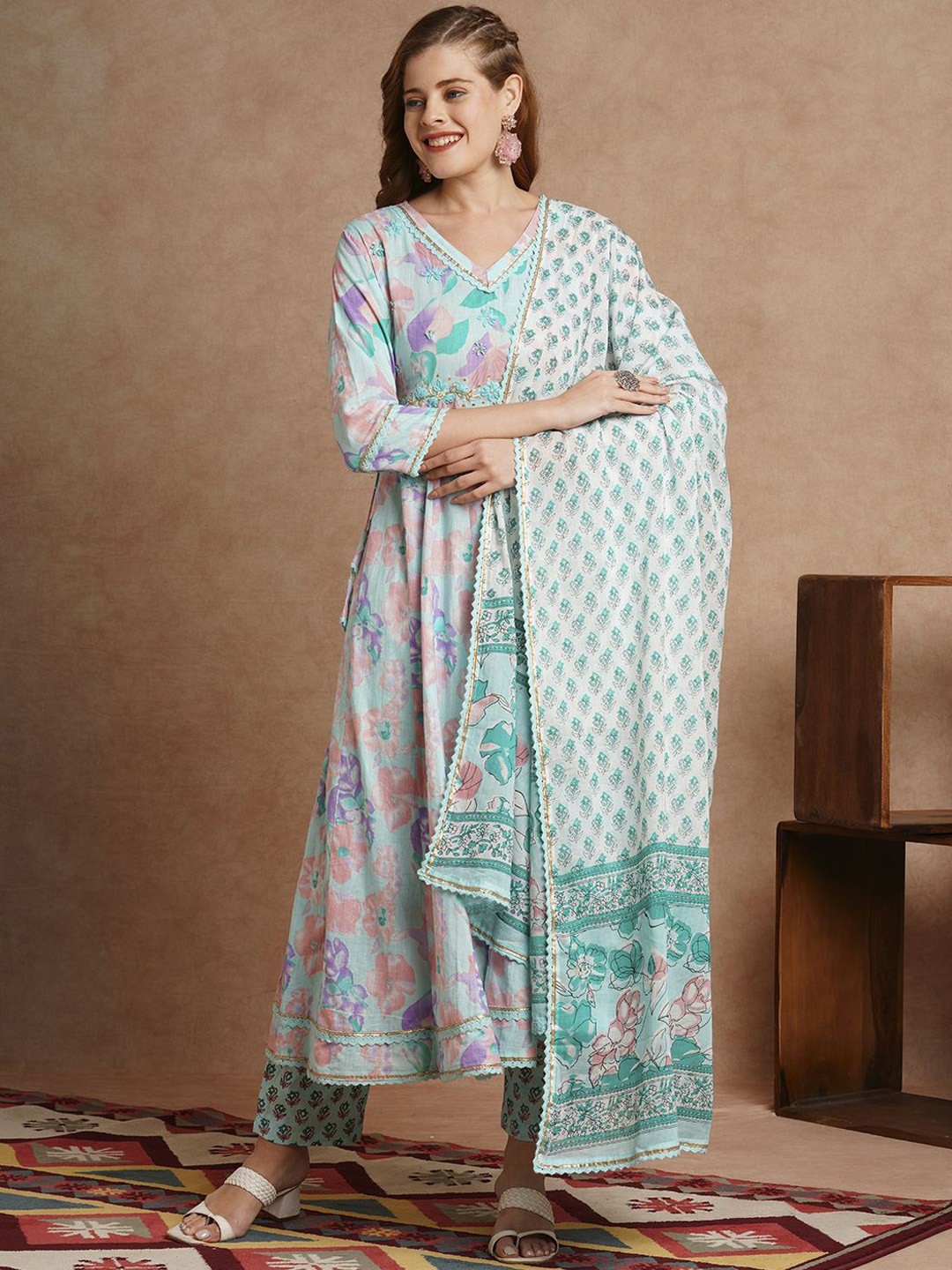 

FASHOR Women Floral Printed Panelled Beads and Stones Pure Cotton Kurta with Trousers & With Dupatta, Green