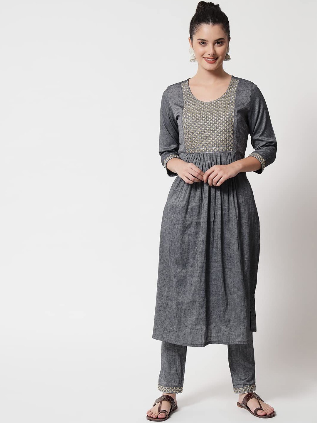 

G4Girl Women Floral Yoke Design Regular Thread Work Kurta with Trousers, Grey
