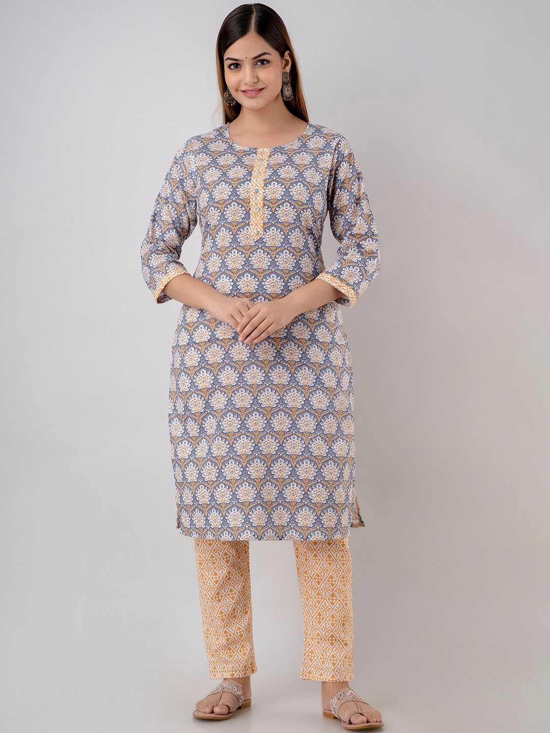

DERAIL Women Floral Printed Regular Pure Cotton Kurta with Trousers, Grey