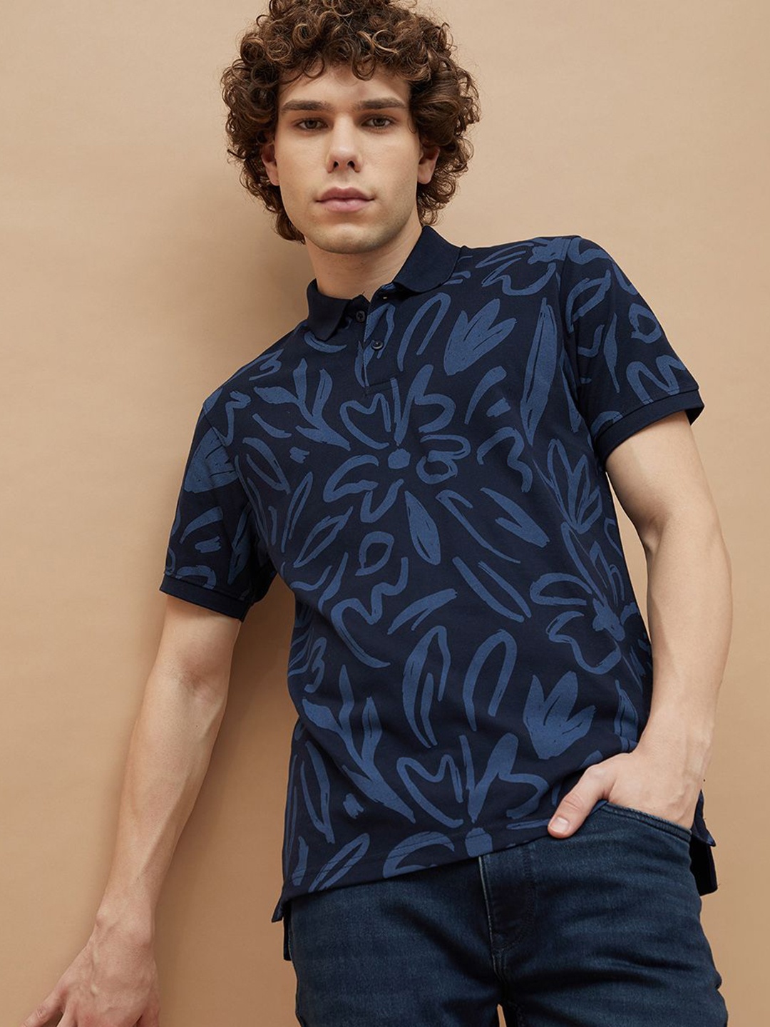 

Fame Forever by Lifestyle Men Floral Printed Tropical Raw Edge T-shirt, Blue