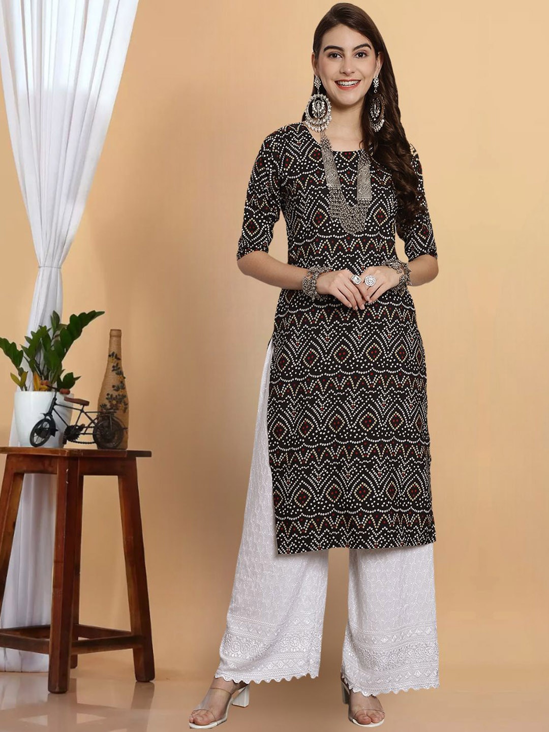 

7Threads Women Printed Keyhole Neck Sequinned Floral Crepe Kurta, Multi