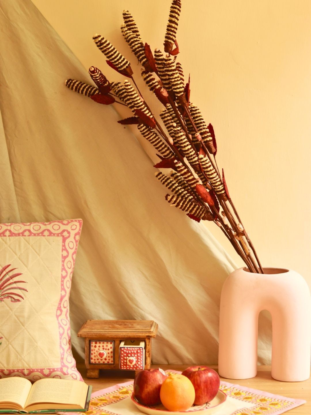 

WEAVING HOMES Dried Pine Chain Flower - Artificial Flower Bunch, Rust