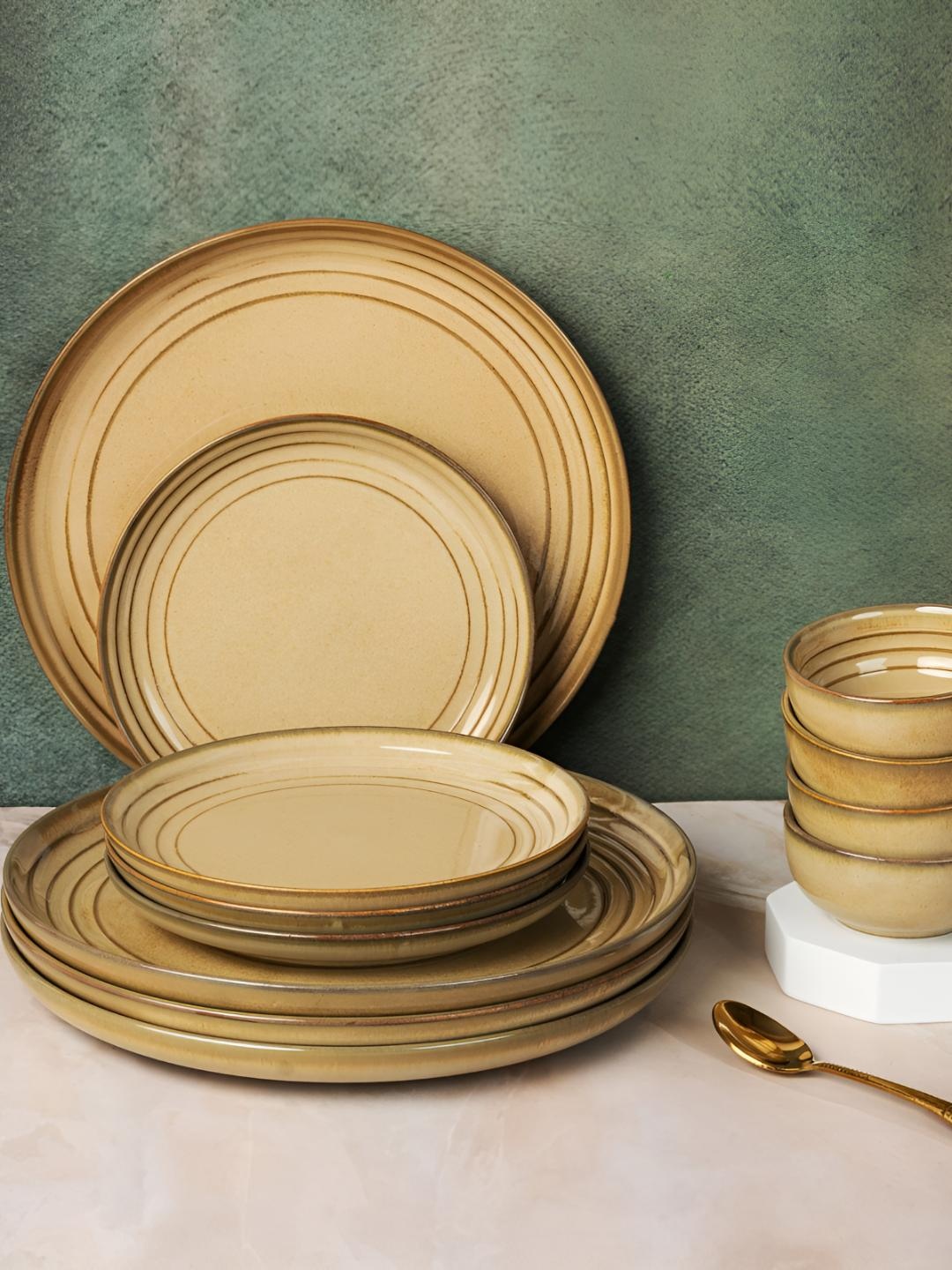 

BODHI HOUSE Beige 12-Pieces Porcelain Glossy Dinner Set