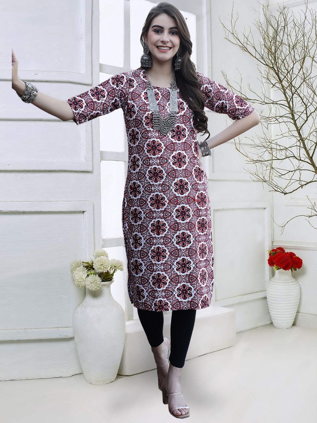 

7Threads Women Geometric Yoke Design Mirror Work Floral Crepe Kurta, Multi