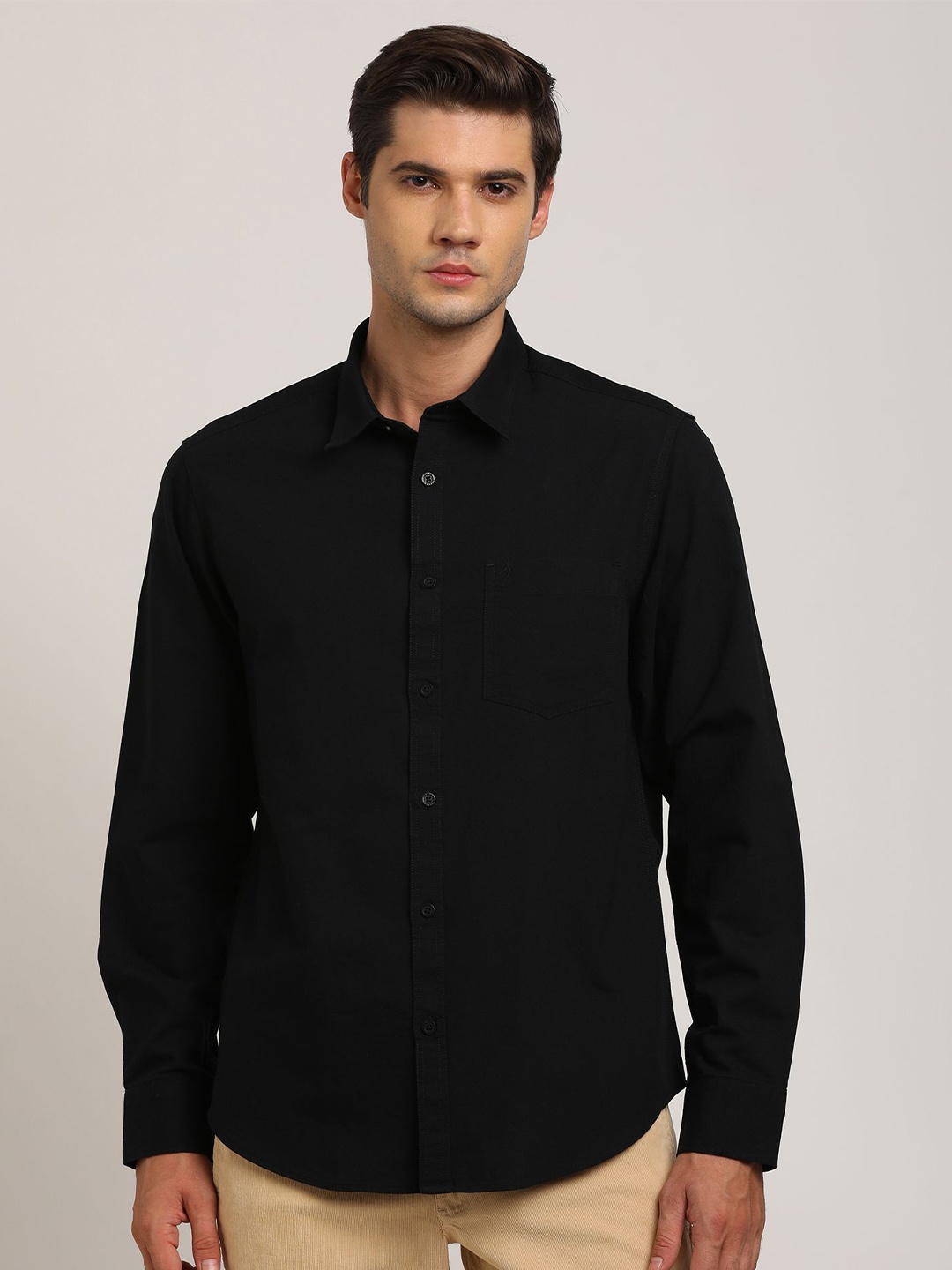 

Indian Terrain Men Classic Spread Collar Solid Cotton Casual Shirt, Black