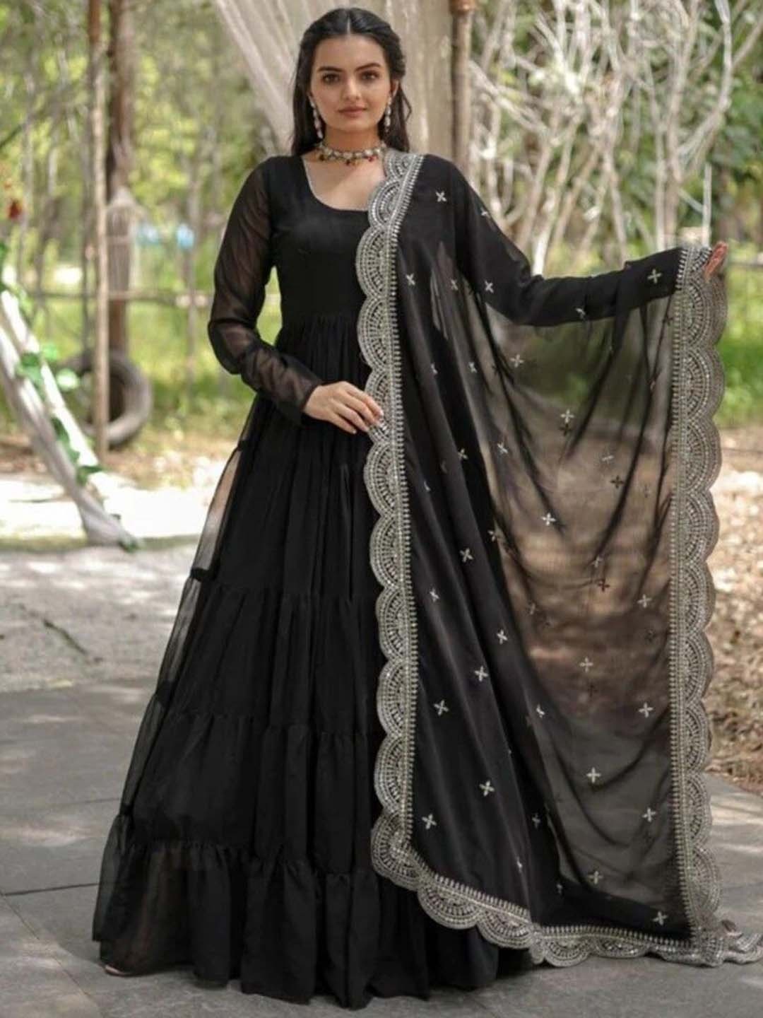

KALINI Women Regular Kurta with Pyjamas & With Dupatta, Black
