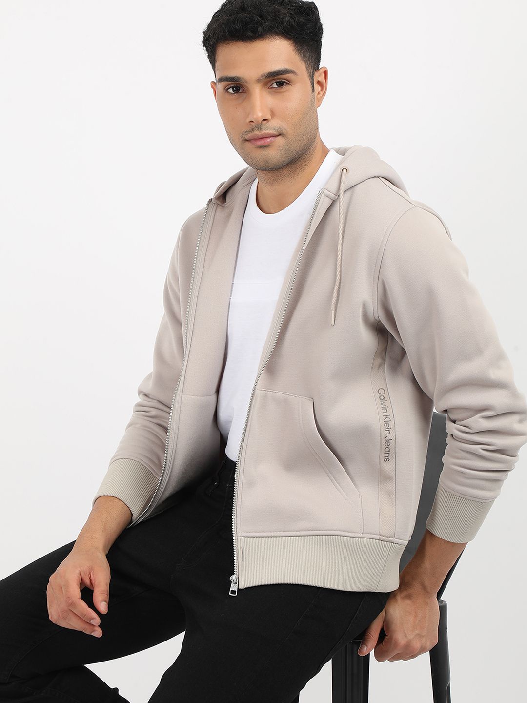 

Calvin Klein Jeans Men Hooded Sweatshirt, Brown
