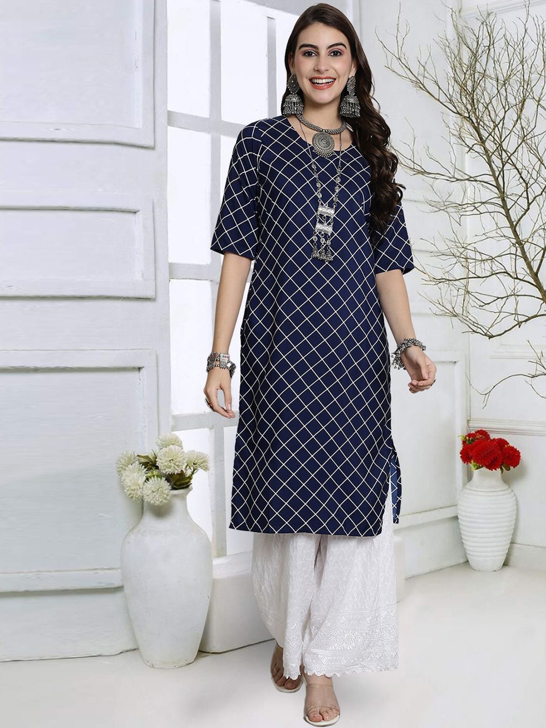 

7Threads Women Geometric Checked Keyhole Neck Mirror Work Floral Crepe Kurta, Multi