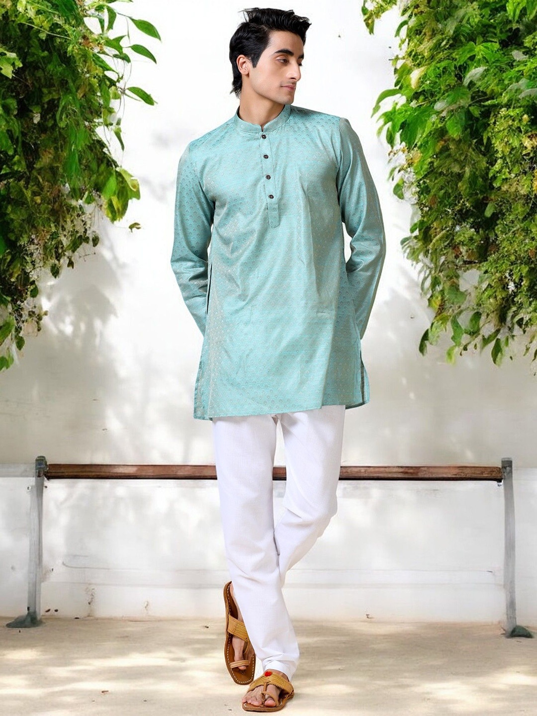 

TATTVA Men Flared Sleeves Thread Work Kurta, Green