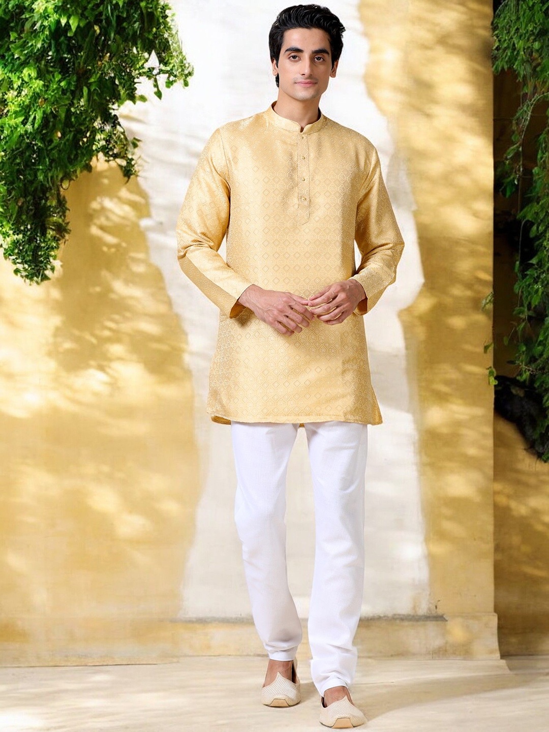 

TATTVA Men Kurta, Khaki