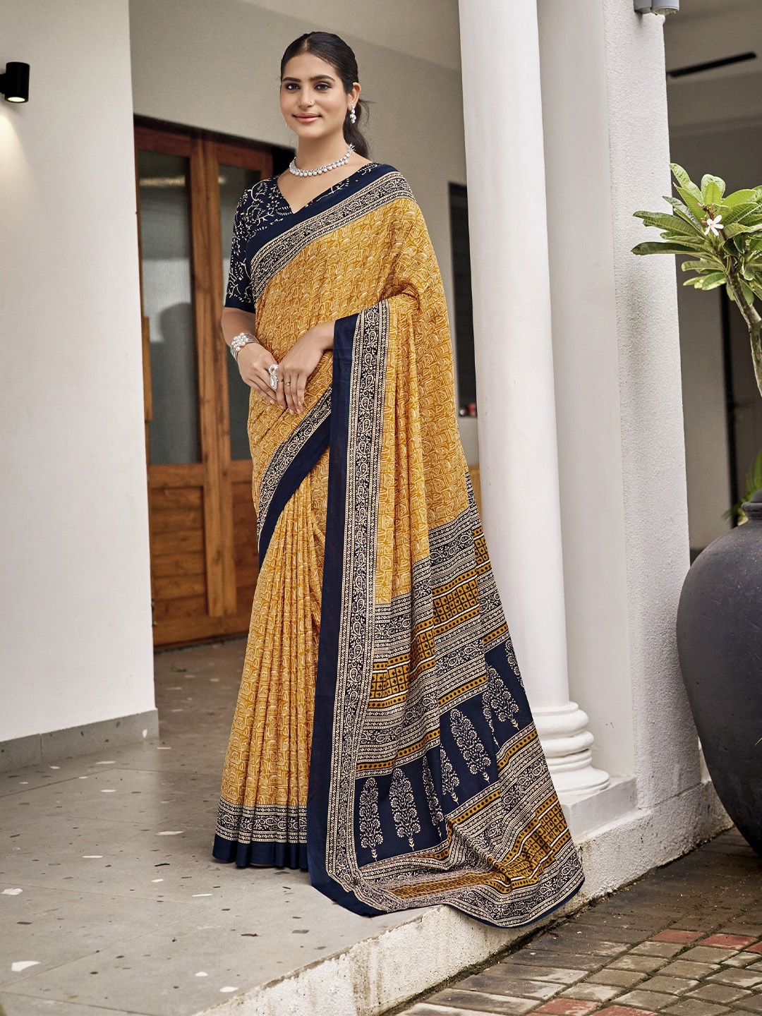 

Munir Ethnic Motifs Pure Cotton Bagru Saree, Yellow