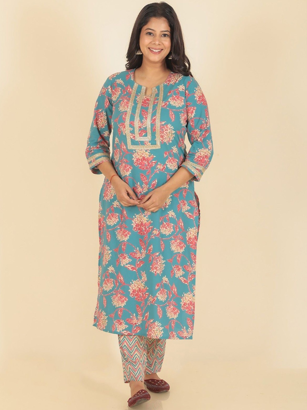 

Aramya Women Floral Printed Regular Pure Cotton Kurta with Trousers, Green