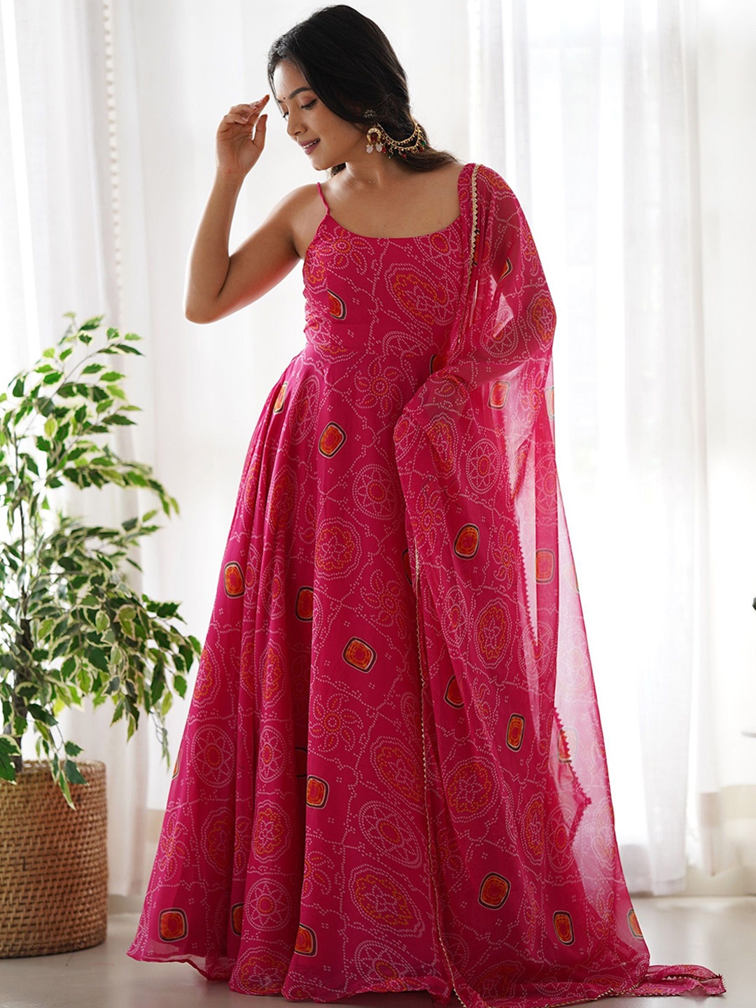 

CaniBani Women Bandhani Printed Regular Kurta with Trousers & With Dupatta, Pink