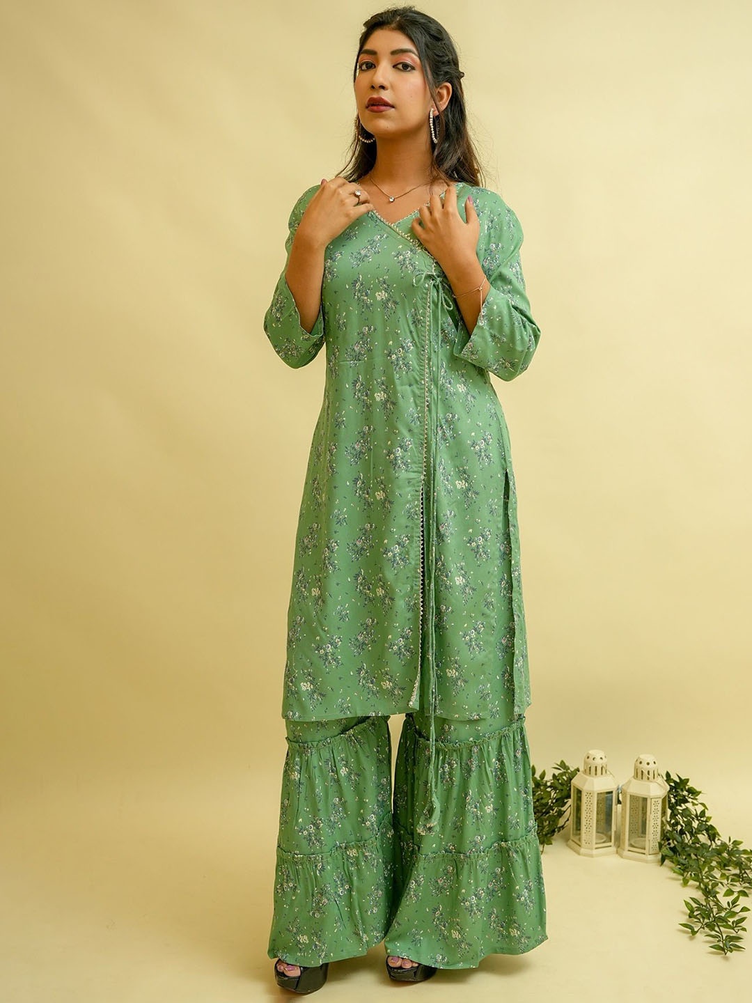 

GO BOUJEE Women Floral Printed Angrakha Pure Cotton Kurta with Palazzos & With Dupatta, Green