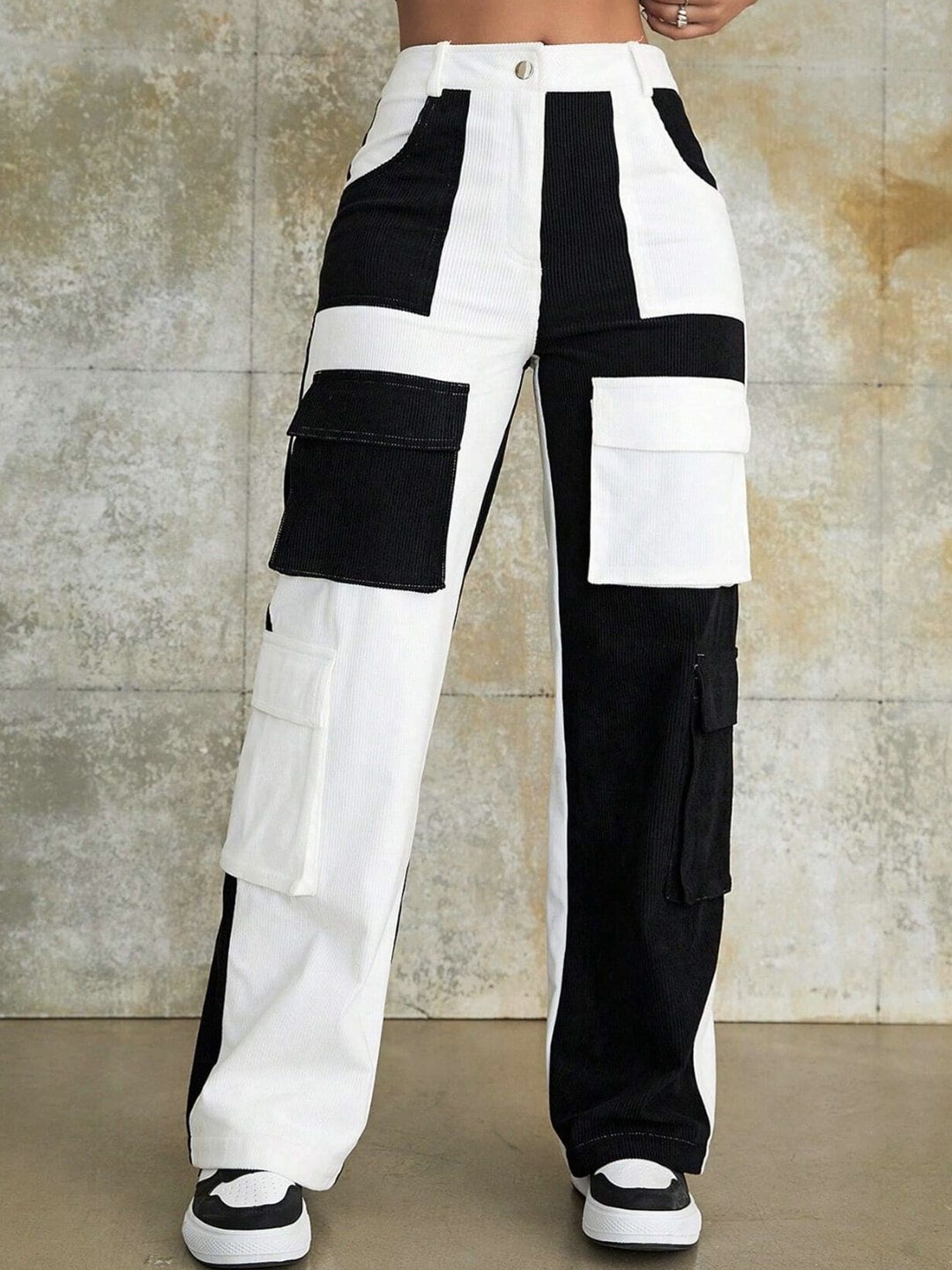 

LA CHIC PICK Women Straight-Fit Oversized Track Pants, Black