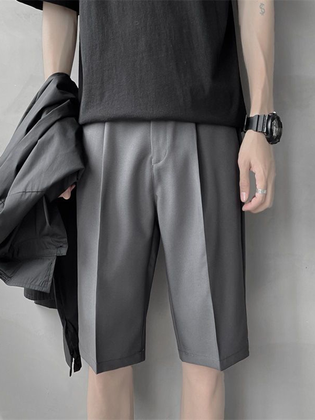

StyleCast Men Solid Mid-Rise Shorts, Grey