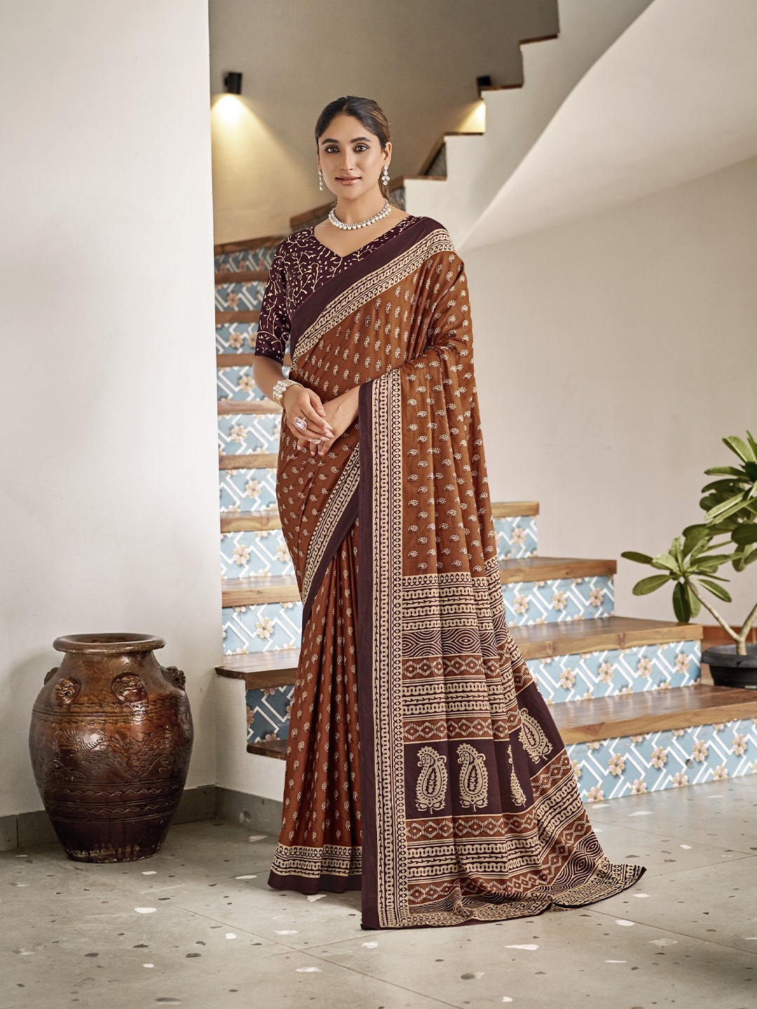 

Munir Floral Pure Cotton Bagru Saree, Brown