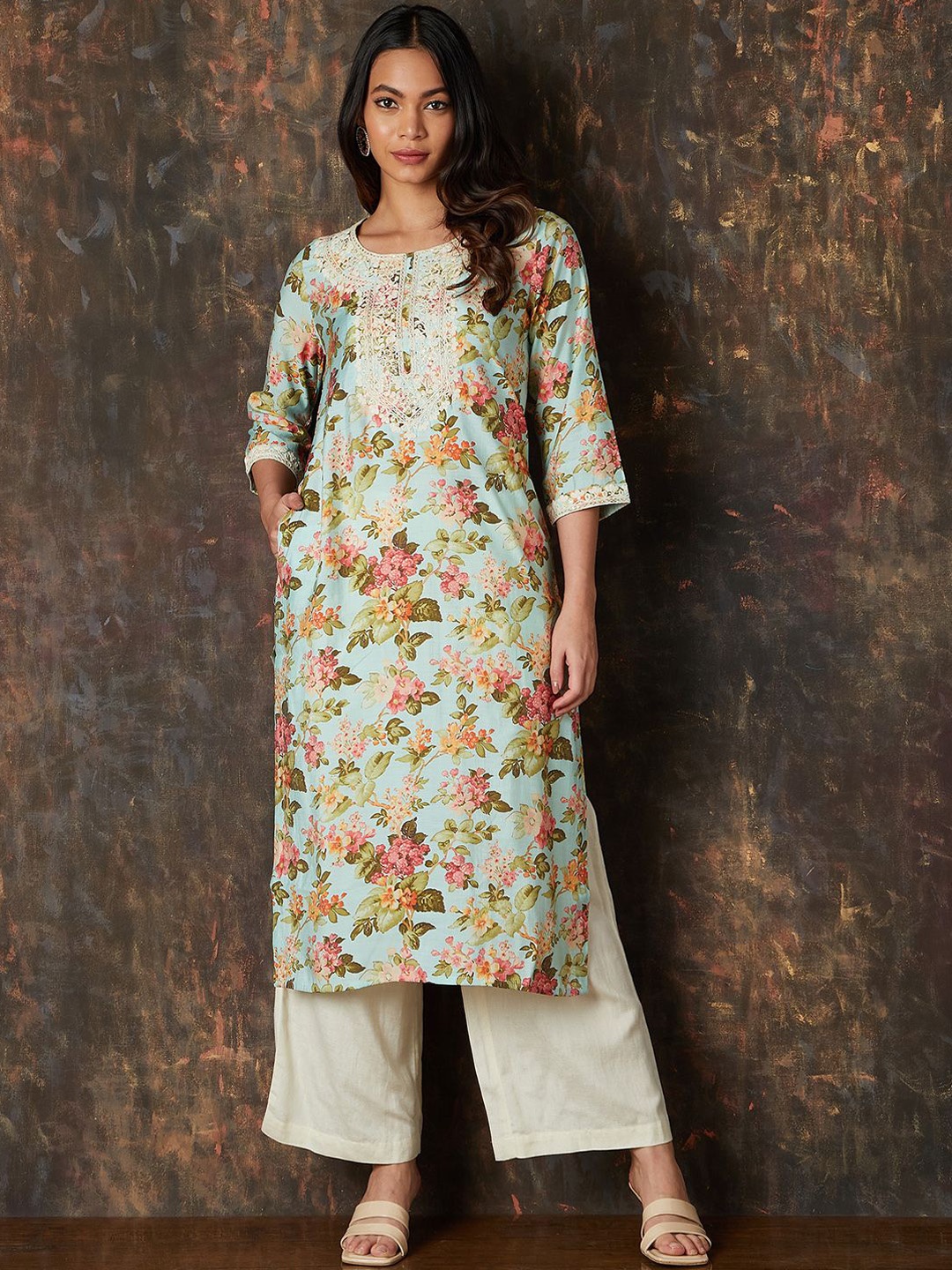 

Melange by Lifestyle Women Floral Printed Thread Work Kurta, Blue