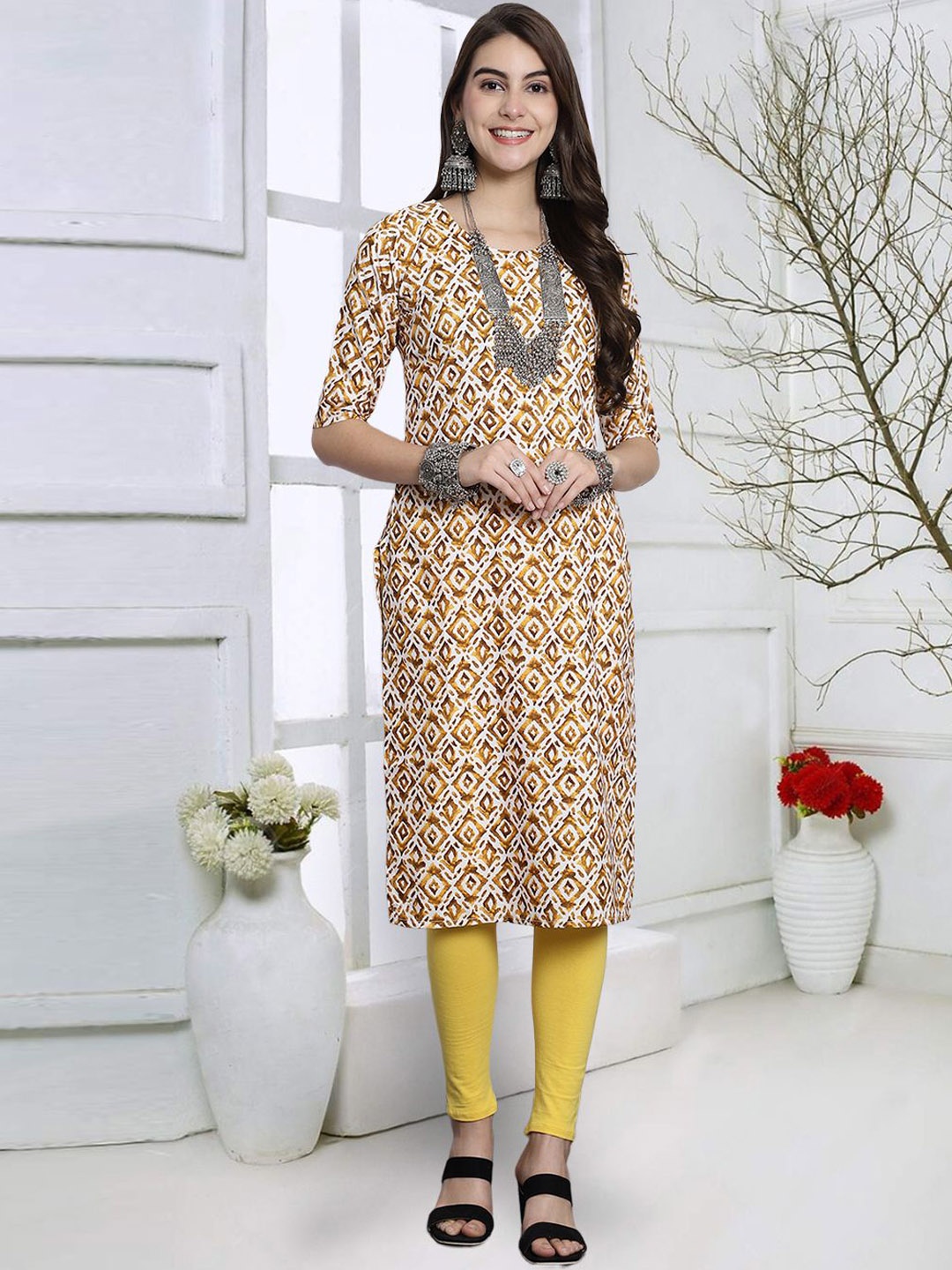 

7Threads Women Geometric Printed Sequinned Floral Crepe Pathani Kurta, Multi