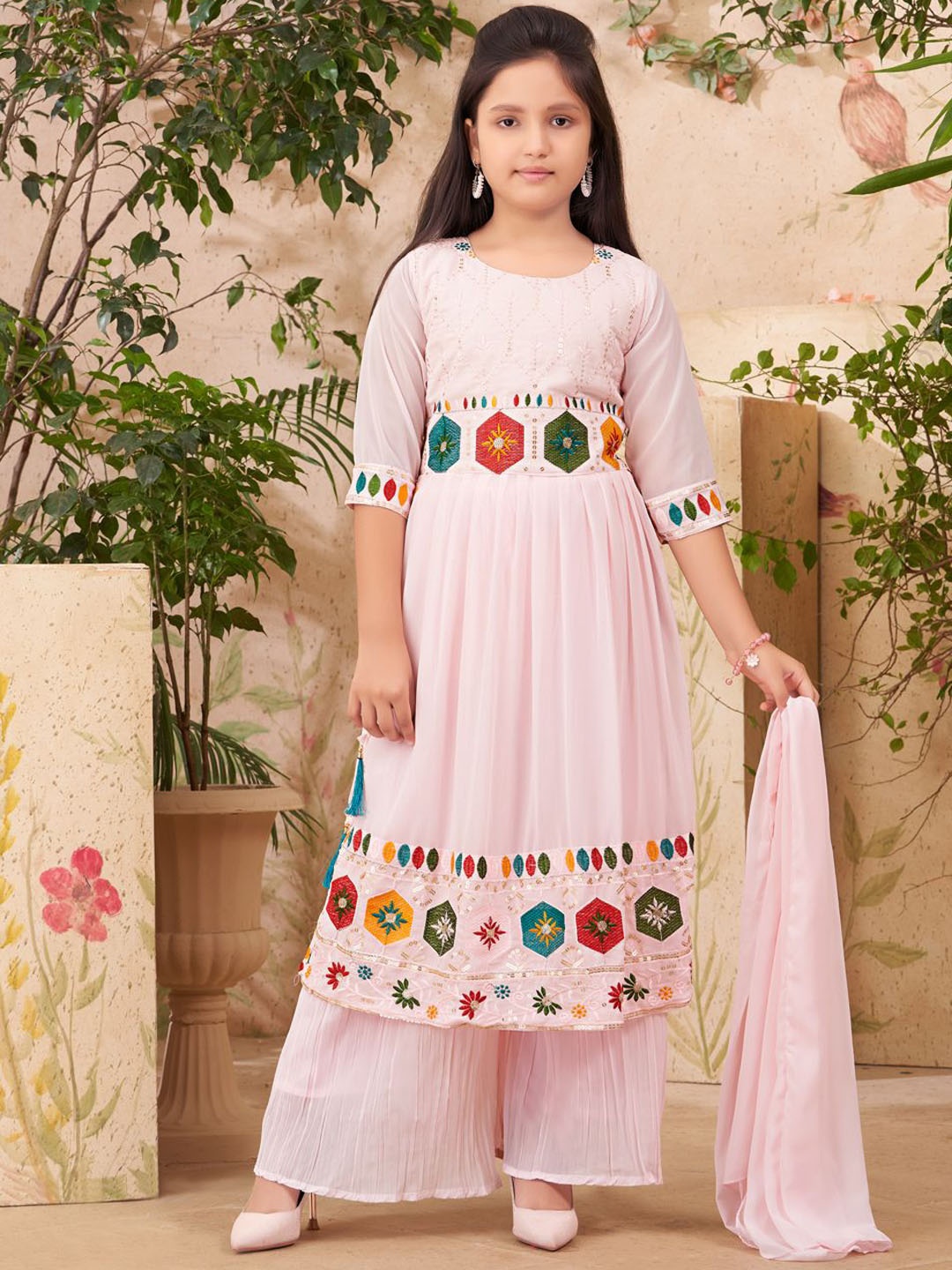 

Aarika Girls Floral Embroidered Regular Kurta with Sharara & With Dupatta, Pink