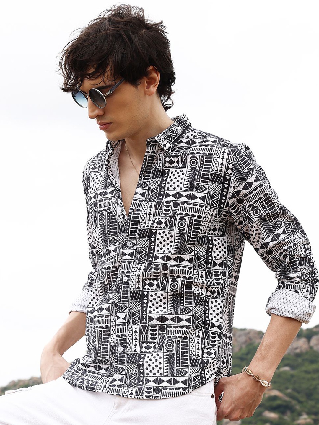 

Campus Sutra Men Comfort Opaque Printed Casual Shirt, Multi