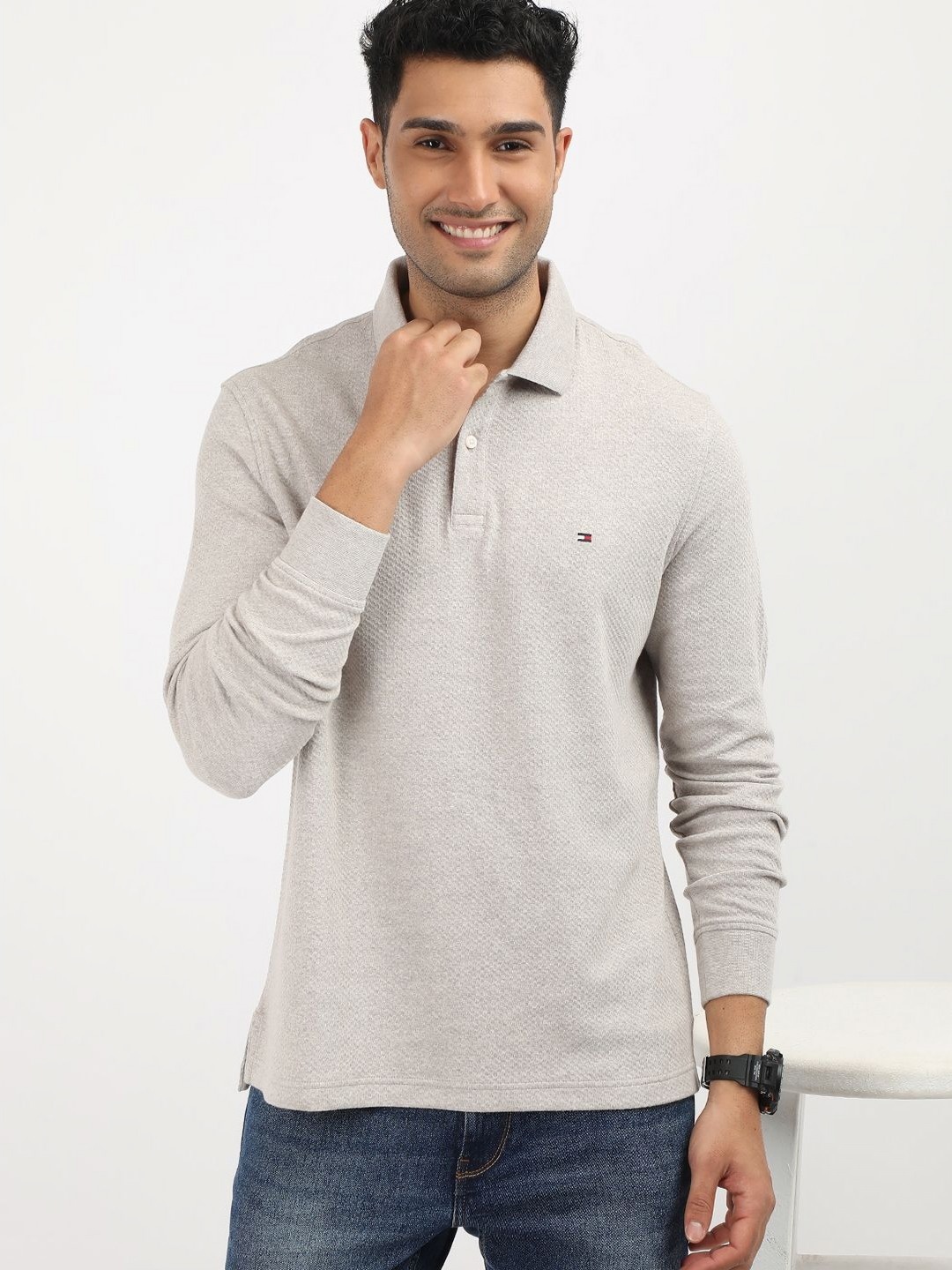 

Tommy Hilfiger Men High Neck Applique T-shirt, Off white