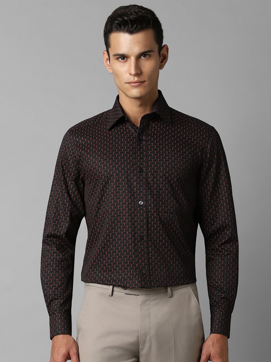 

Louis Philippe Men Classic Opaque Printed Formal Shirt, Black
