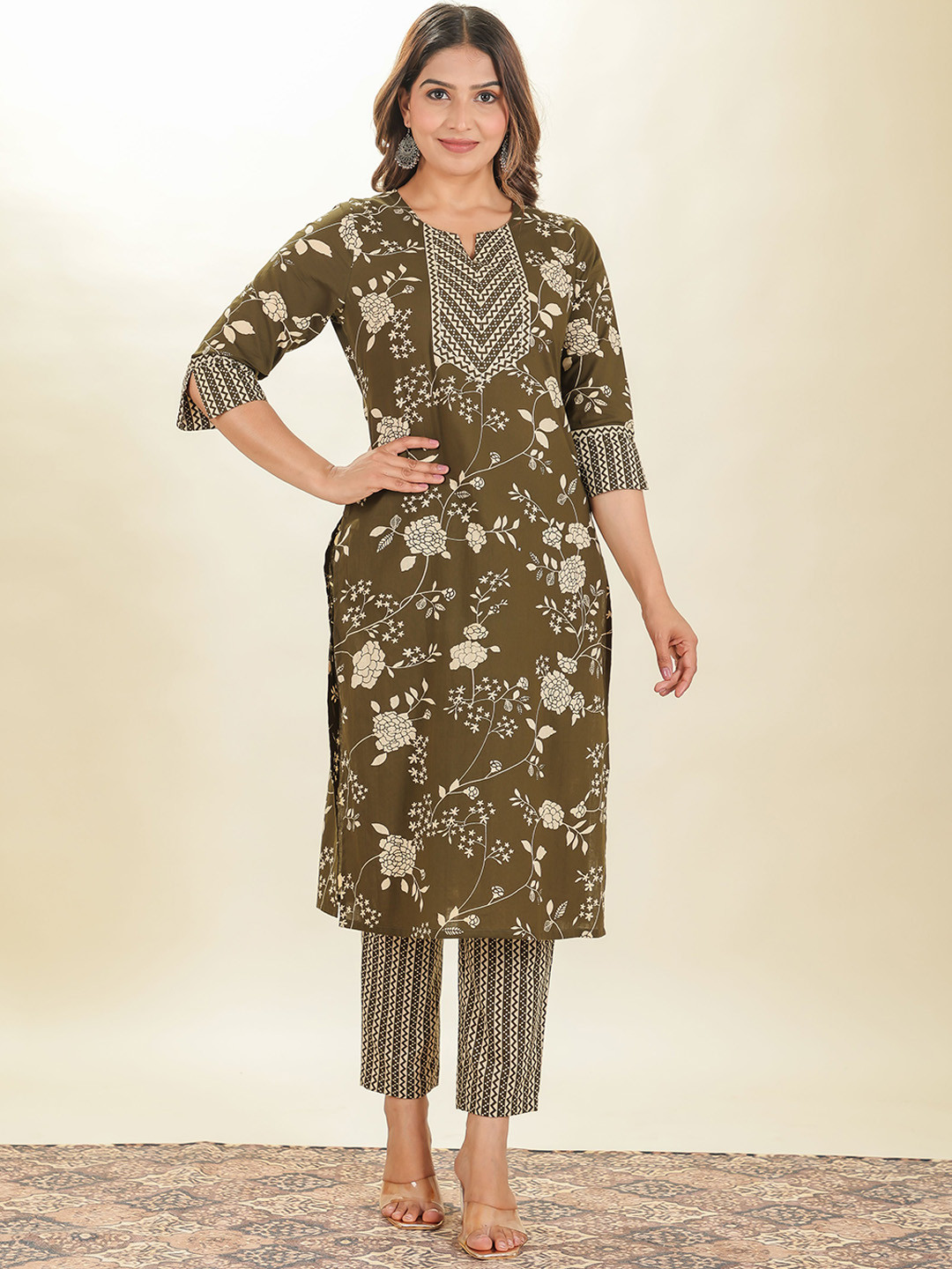 

Aramya Women Ethnic Motifs Printed Regular Thread Work Pure Cotton Kurta with Trousers, Green