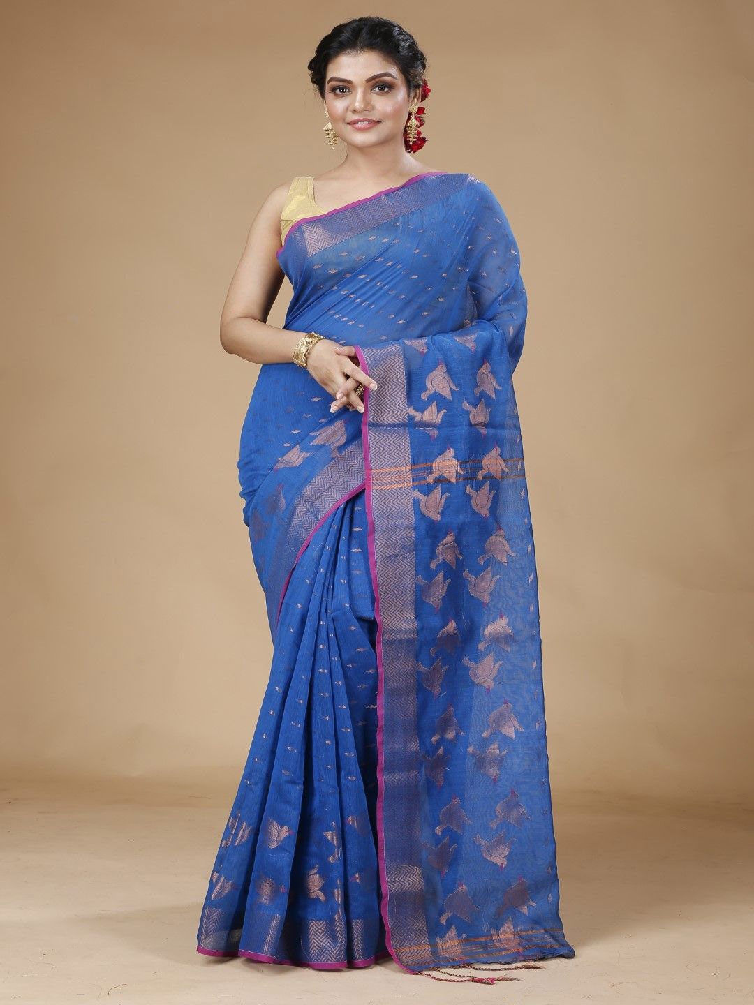 

Bong ButiQ Woven Design Zari Silk Cotton Taant Saree, Turquoise blue