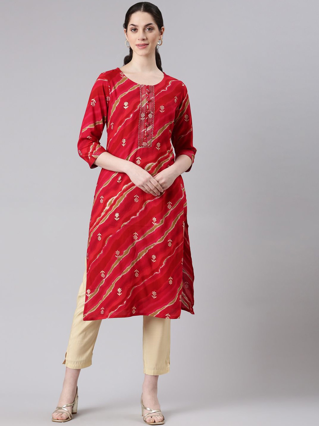 

Neerus Women Yoke Design Sequinned Kurta, Red