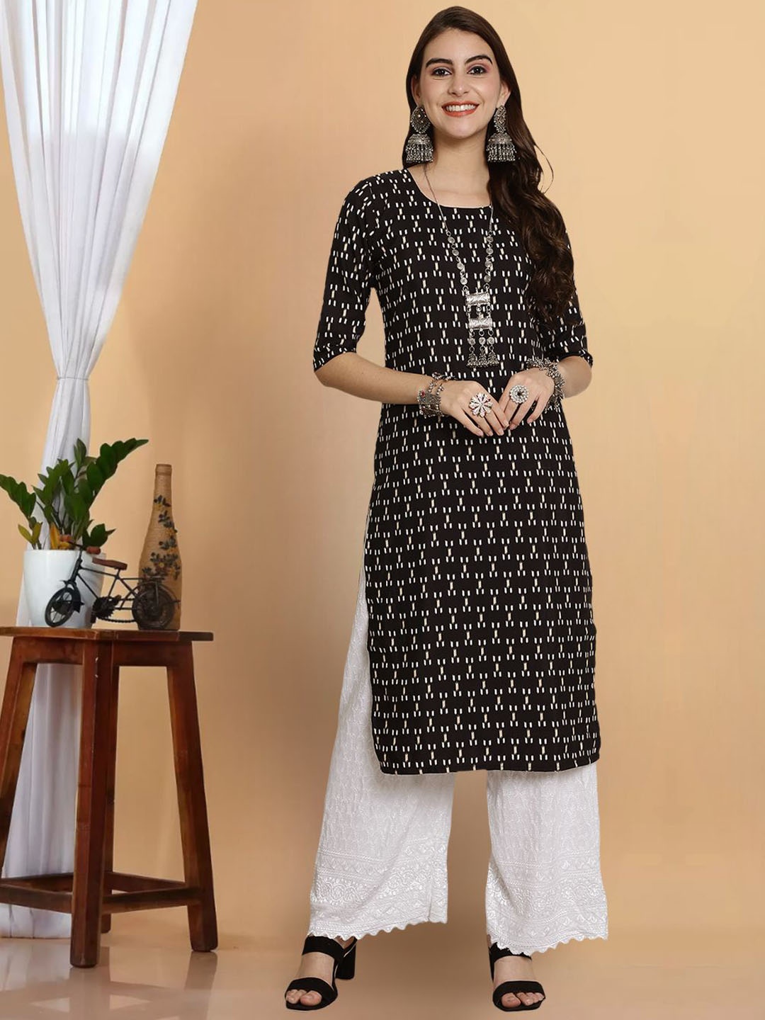 

7Threads Women Printed Flared Sleeves Thread Work Floral Crepe Kurta, Multi