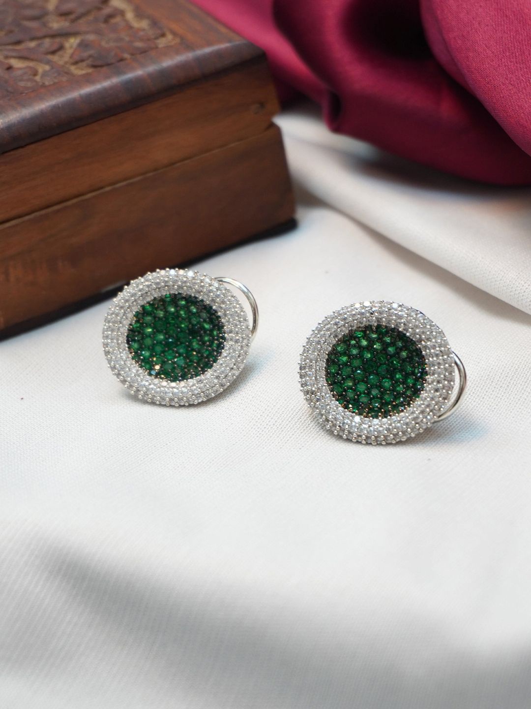 

Niscka Contemporary Studs Earrings, Green