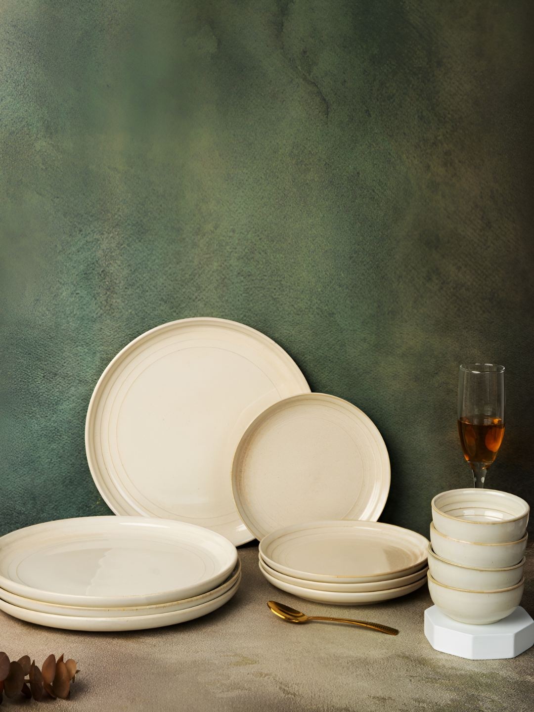 

BODHI HOUSE White 12-Pieces Porcelain Glossy Dinner Set