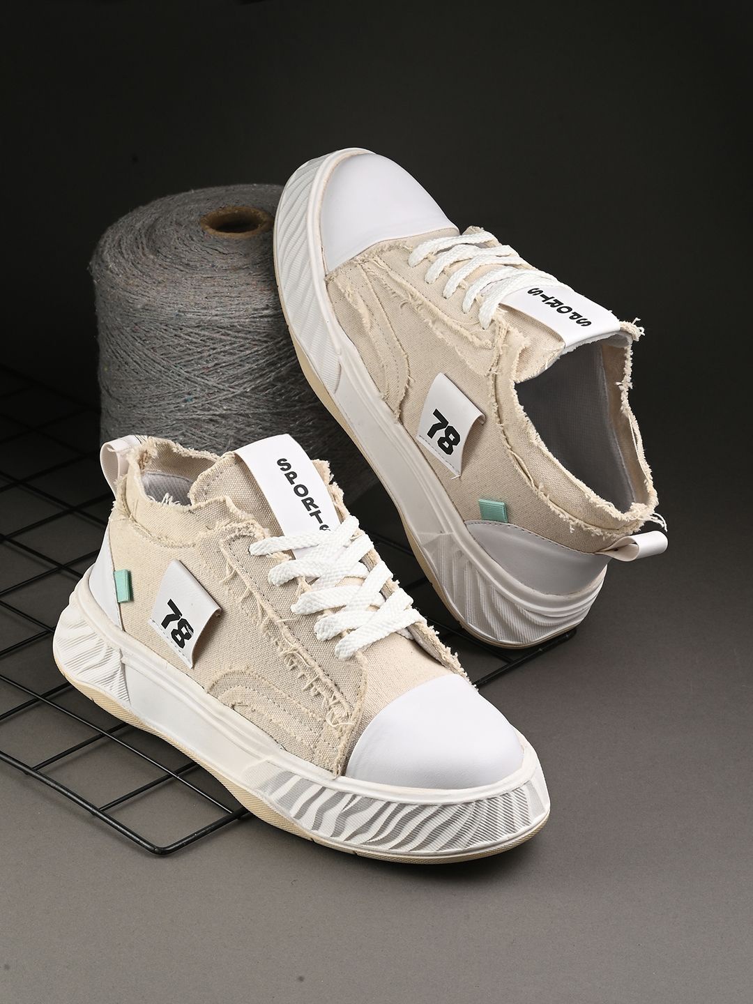 

Mactree Men Lightweight Sneakers, Cream
