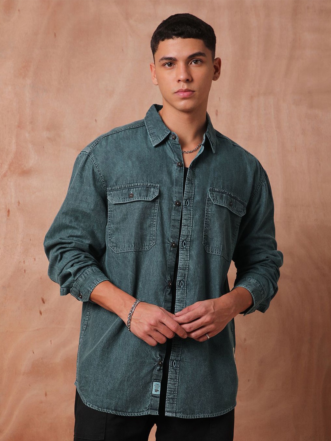

The Roadster Lifestyle Co Men Relaxed-Fit Denim Casual Shirt, Sea green
