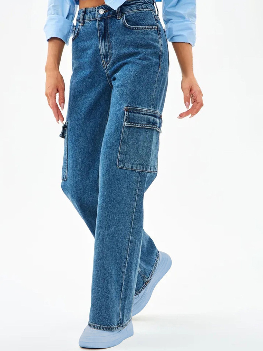 

LULU & SKY Women Straight Fit Light Fade Jeans, Blue