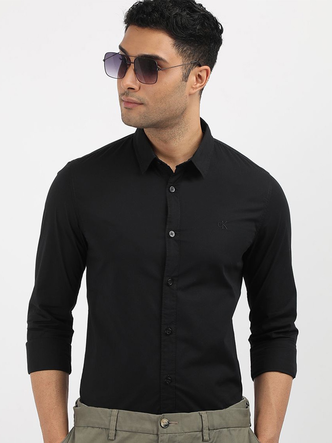 

Calvin Klein Jeans Men Slim Fit Opaque Casual Shirt, Black