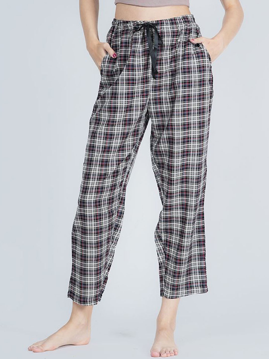 

Style Shoes Women Checked Mid Rise Lounge Pants, Black