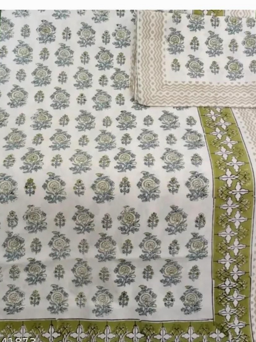 

Bedbathandbliss White Floral 300 TC King Bedsheet with 2 Pillow Covers
